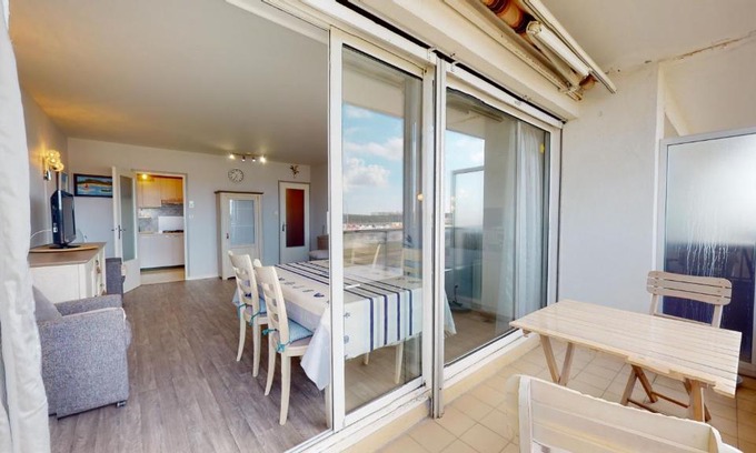 Saint-Gilles-Croix-de-Vie Apartment | La Cabine du Capitaine