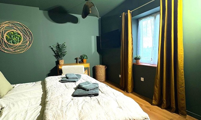 Villefranche-sur-Saone Apartment | "La Cachette Sauvage" in the heart of Villefranche