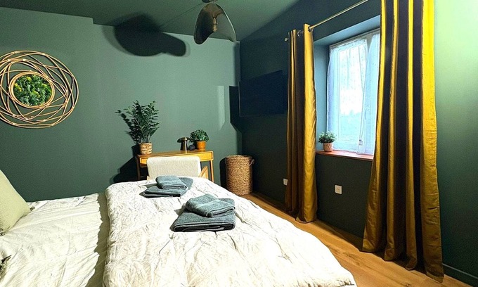 Villefranche-sur-Saone Apartment | "La Cachette Sauvage" in the heart of Villefranche