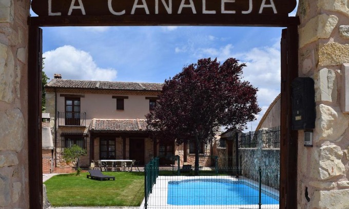La Salceda House | La Canaleja