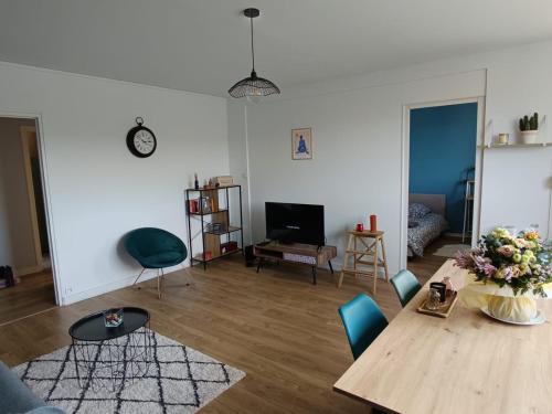 Bourges Apartment | La Canopée Berruyère - Appt 8 personnes