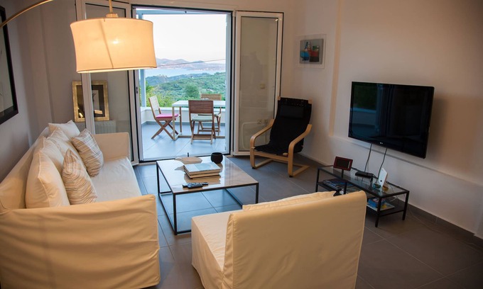 Paliki House | La Casa Bianca, con magnifica vista!