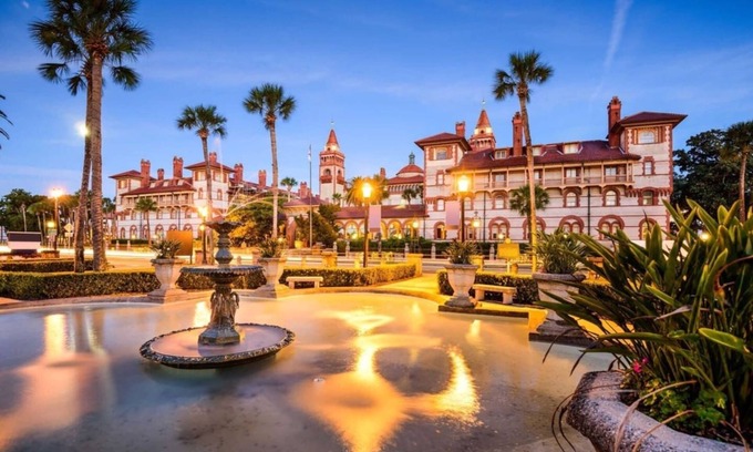 St. Augustine Cottage | La Casa Caliente - Spa | Romantic Tiny Retreat Near Beaches & Old Town