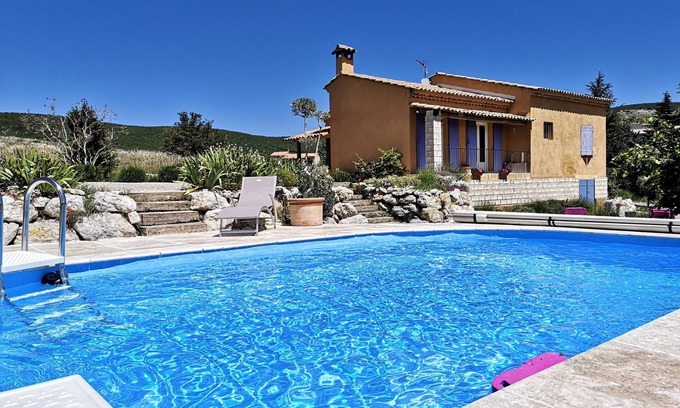 Ongles House | La Casa, Charming little house of Provence