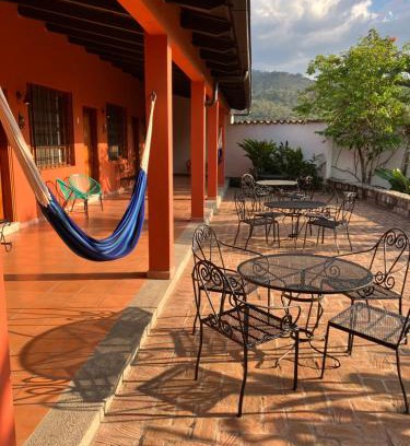 Copan Ruinas Bed & Breakfast | La Casa de Cafe Bed and Breakfast