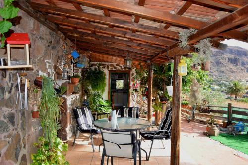 Aguimes Ski Chalet | La Casa de los Pinos Temisas