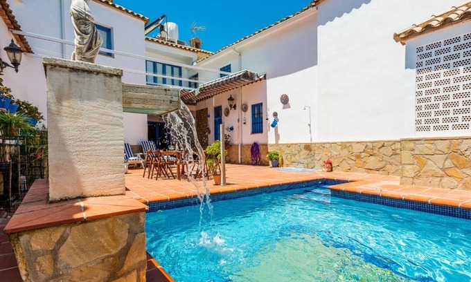 Encinas Reales Villa | La Casa de Maíta Encinas Reales by Ruralidays