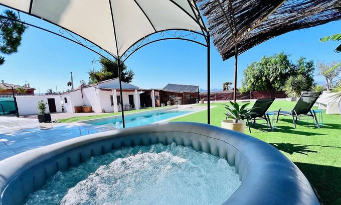 Orihuela Ski Chalet | La Casa de Madera de Villafátima
