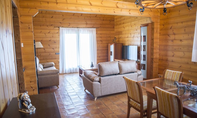 Valdepenas Ski Chalet | La Casa del Cura Calao