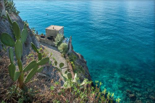 Arzeno House | La Casa Del Doganiere