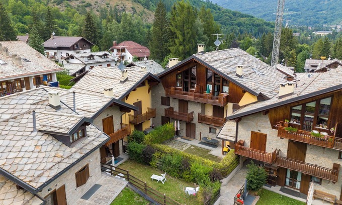 Bardonecchia Apartment | La Casa di Camus, Bardonecchia, Italy