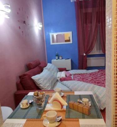Fiuggi Apartment | LA CASA DI CARTA red