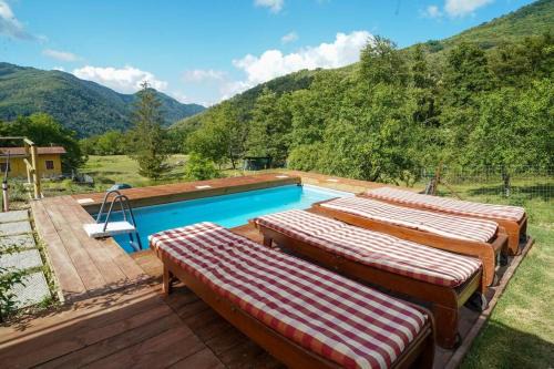 Mulazzo House | La Casa di Loia, casa vacanze con piscina esclusiva