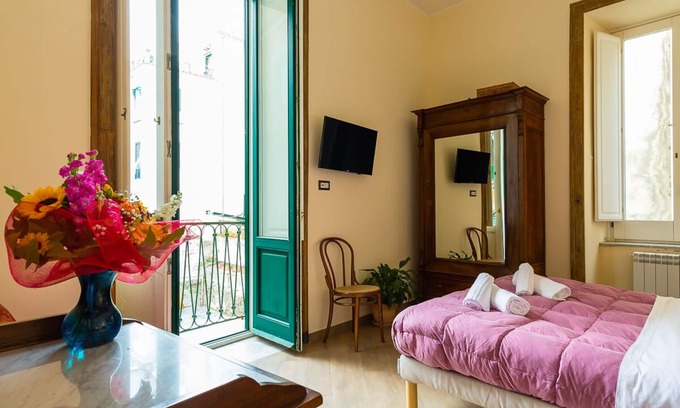 Rione Duomo Apartment | La Casa di Nonna LellaTraditional apartment in the historic center
