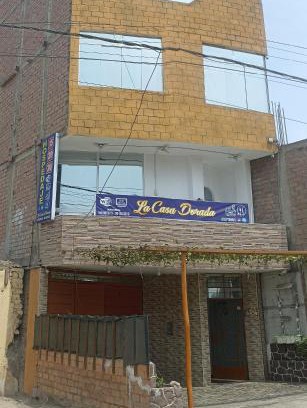 Hualmay House | La casa dorada