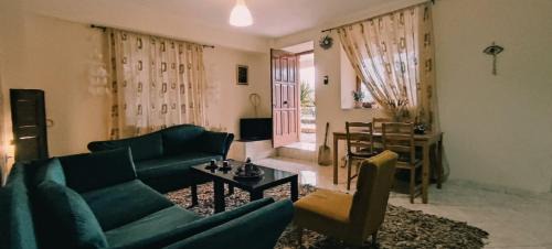 Sikyona Villa | La Casa