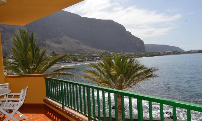 Playa de la Calera House | La Casa Grande - Two Bedroom House, Sleeps 4