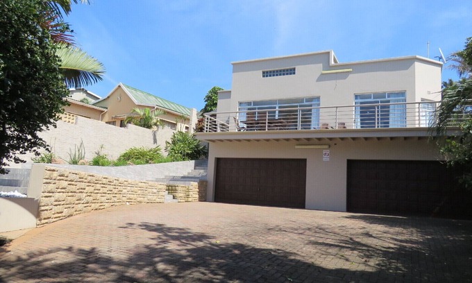 uMlalazi House | La Casa Karina is located on Blythedale Beach on the Dolphin Coast