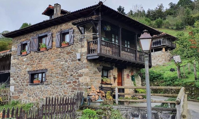La Llana House | La Casa Rectoral de El Tozu
