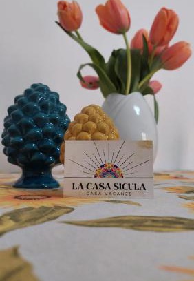 Capri Leone Apartment | La Casa Sicula