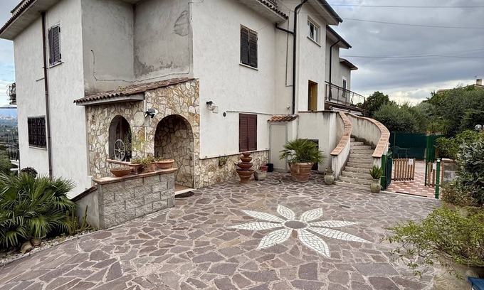 Fonte Nuova Apartment | La casa tra gli ulivi di Fonte Nuova 1