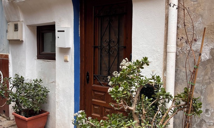 Segorbe House | La Casa Vertical (historic center of Segorbe)