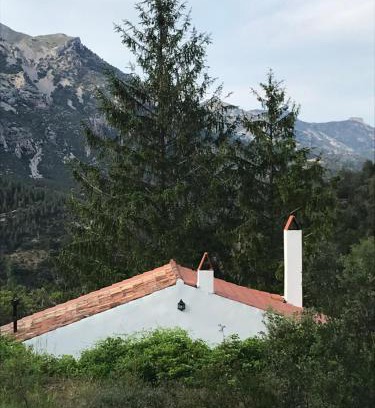 Alfara de Carles House | La CasetaBlanca del Toscar