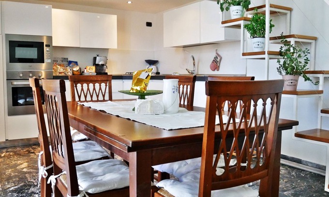 Torre Annunziata Apartment | La Casetta di Nonna Pina - Apartment with kitchen in the center