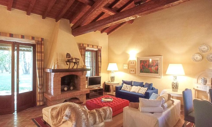 Curtatone House | La casetta nel bosco