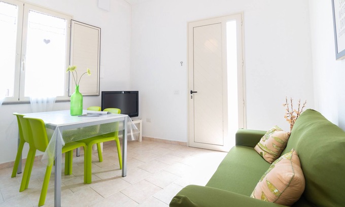 San Vero Milis Apartment | La Casetta - Two Bedroom Apartment, Sleeps 4