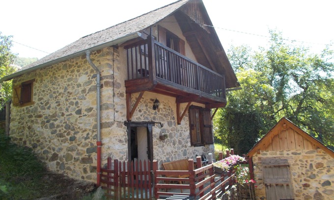 Arrien-en-Bethmale Cottage | "La Casina" in Arrien-en-Bethmale