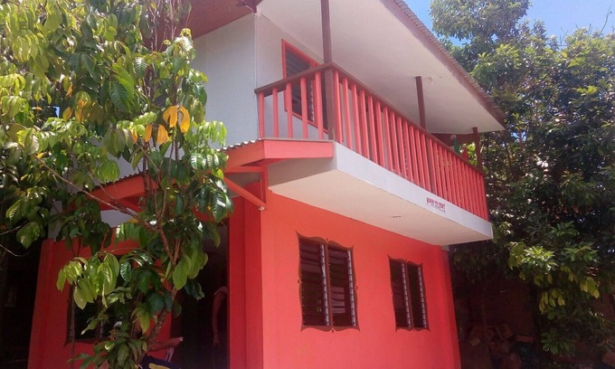 Catarman House | La Casita 2 2BD, aircon, fully furnished vacation home in Camiguin