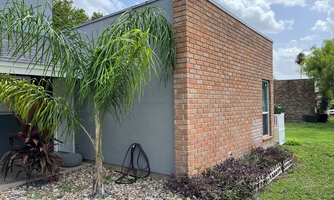 Brownsville House | La Casita 2