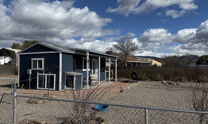 Camp Verde Cabin | La Casita. Cozy 1 bed, 1 bath, private patio