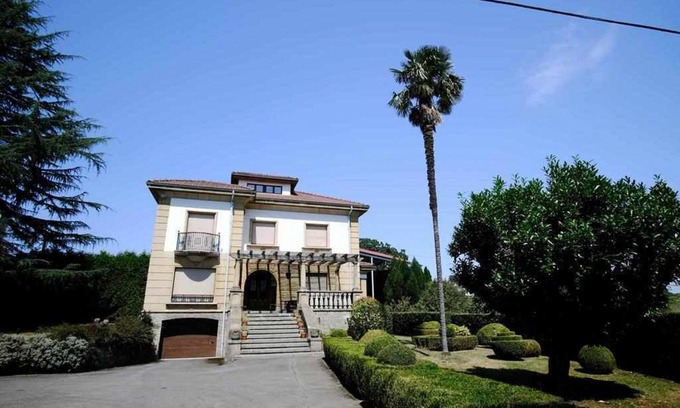 Siero House | La Casona del Frontón