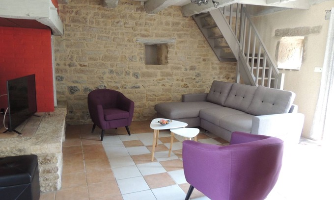 Vailhourles House | LA Cave de Pepe et sa Piscine