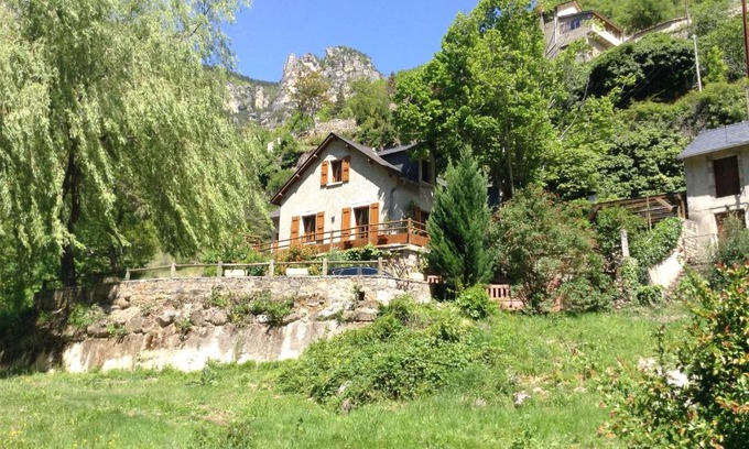 Saint-Pierre-des-Tripiers Villa | La Caze
