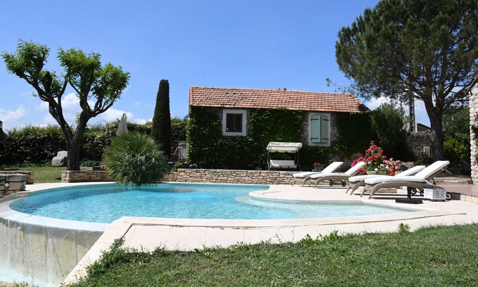 Saint-Marcel-d'Aredeche Cottage | La Cerisaie, Gîte in the South of the Ardèche, near the Gorges