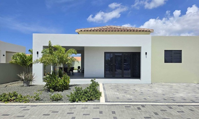 Marie Pampoen Villa | La Cesarina Mambo Beach