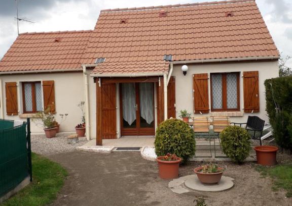 Charenton-du-Cher Apartment | la chaume