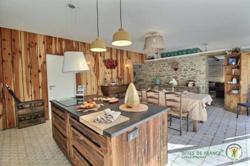 Pleumeur-Bodou House | La chaumiere