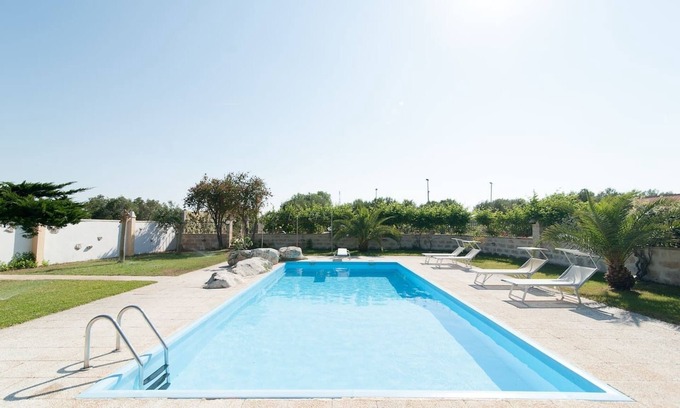 Galugnano Villa | La Chiesura, three apartments in villa with private pool