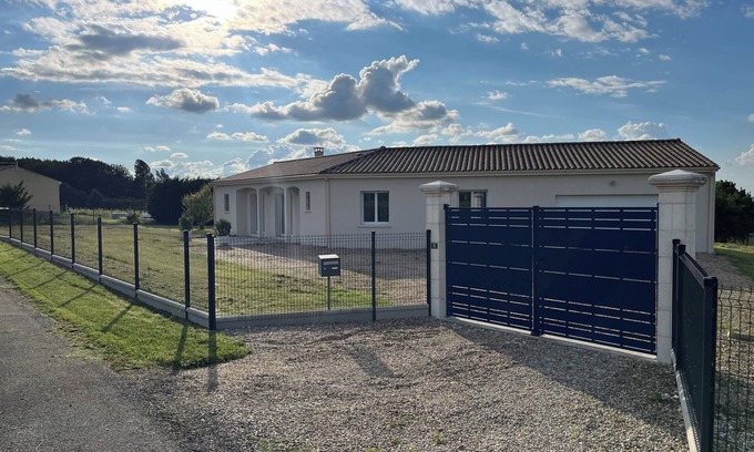 Brie-sous-Barbezieux House | La Chouette: new house, ideal for family vacations! Soothing view
