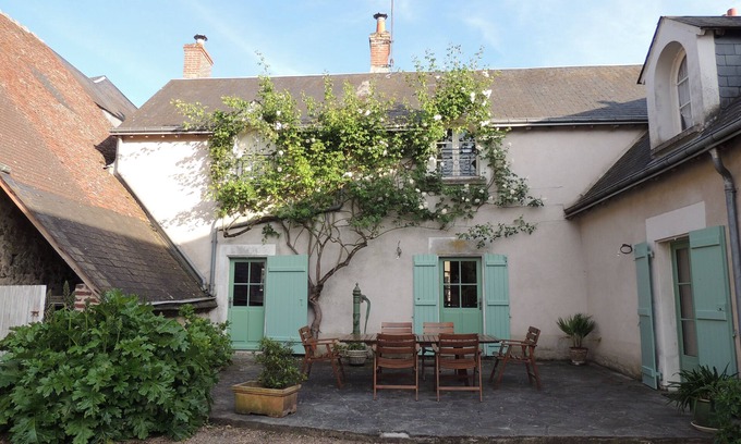 Chambon-sur-Cisse House | LA CLOSERIE DU PRIEURE GRANDE MAISON IN THE HEART OF THE LOIRE CASTLES