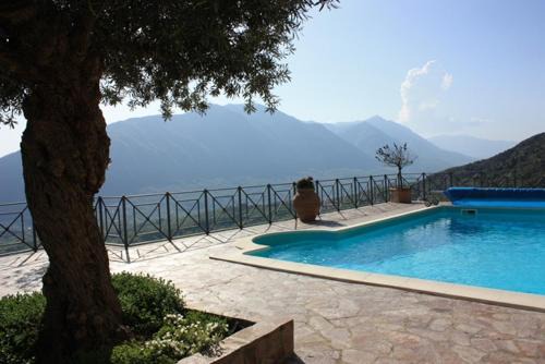 Pescosolido Apartment | La Codarda country house