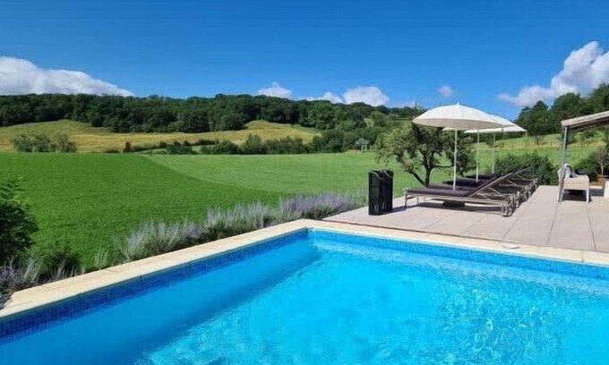 Villeneuve d'Aveyron Villa | La Colline Au Calme S