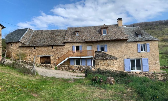 Saint-Come-d'Olt Bed & Breakfast | La Combe aux Fées