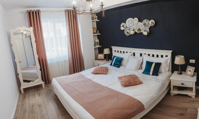 Tirgu Neamt Apartment | La Contessa Apartament
