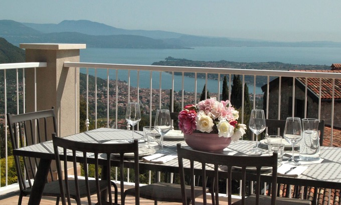 Villanuova sul Clisi Apartment | La Cornice sul Garda - Maple - lake view and large terrace