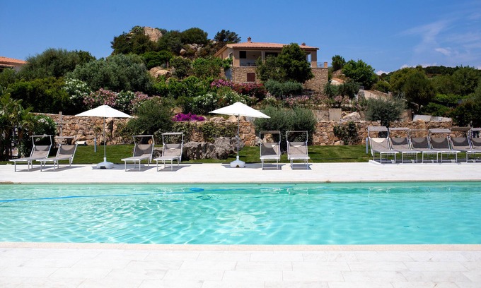 Baja Sardinia Bed & Breakfast | La Corte di Pulicinu